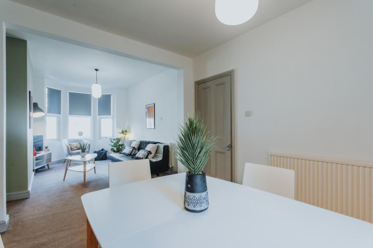 Brand New Townhouse In Rugby Villa Exterior photo
